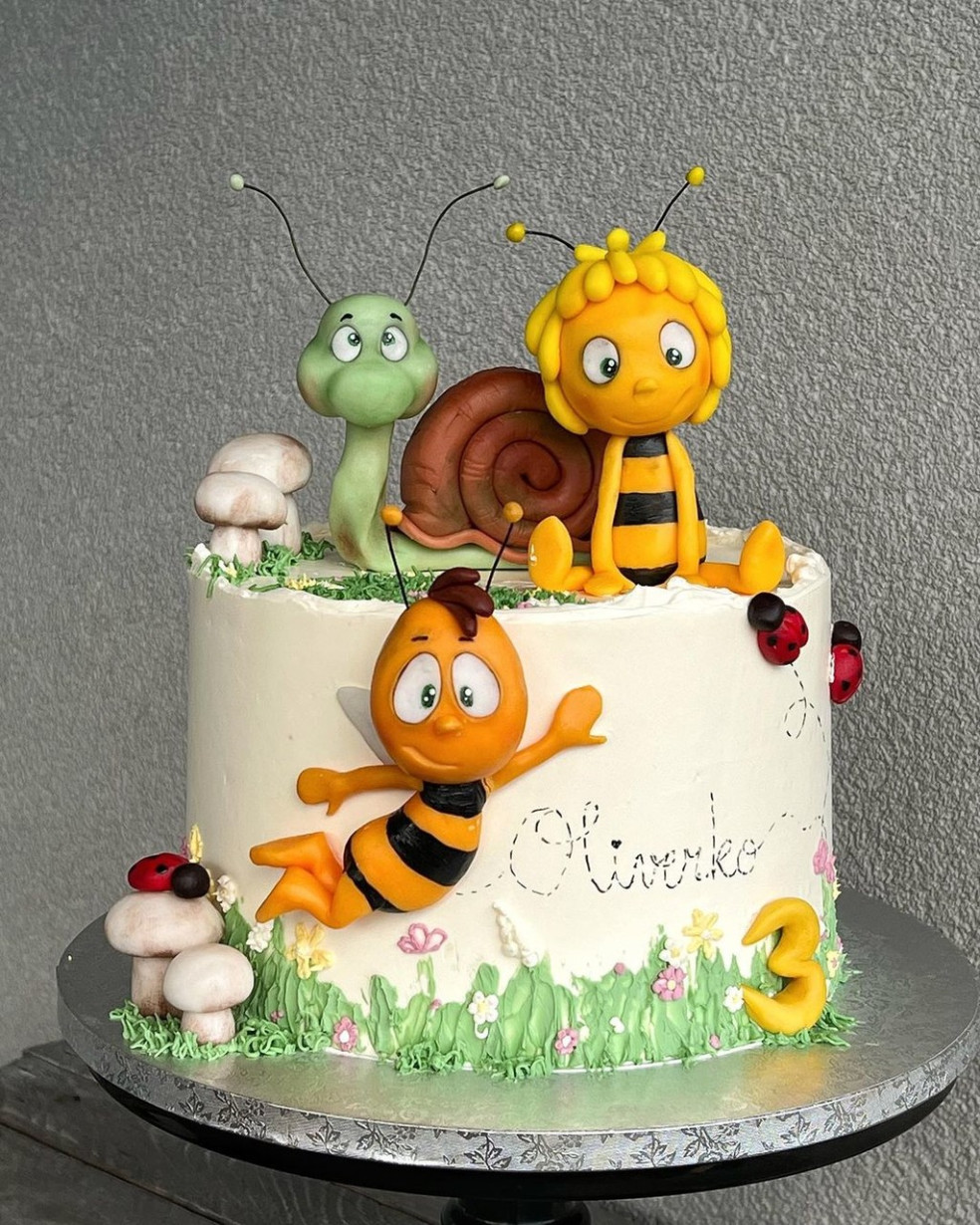 torta včielka Mája