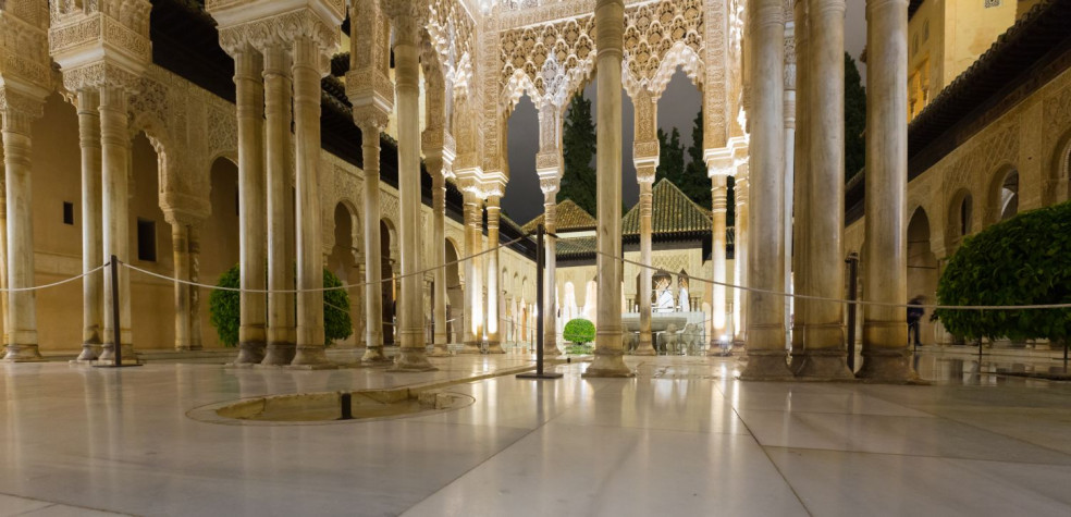 Spoznajte s nami lákadlá Andalúzie. Mestá Granada a Córdoba.