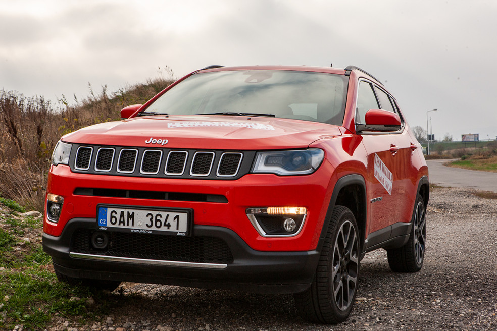 Jeep Compass - predné svetlomety