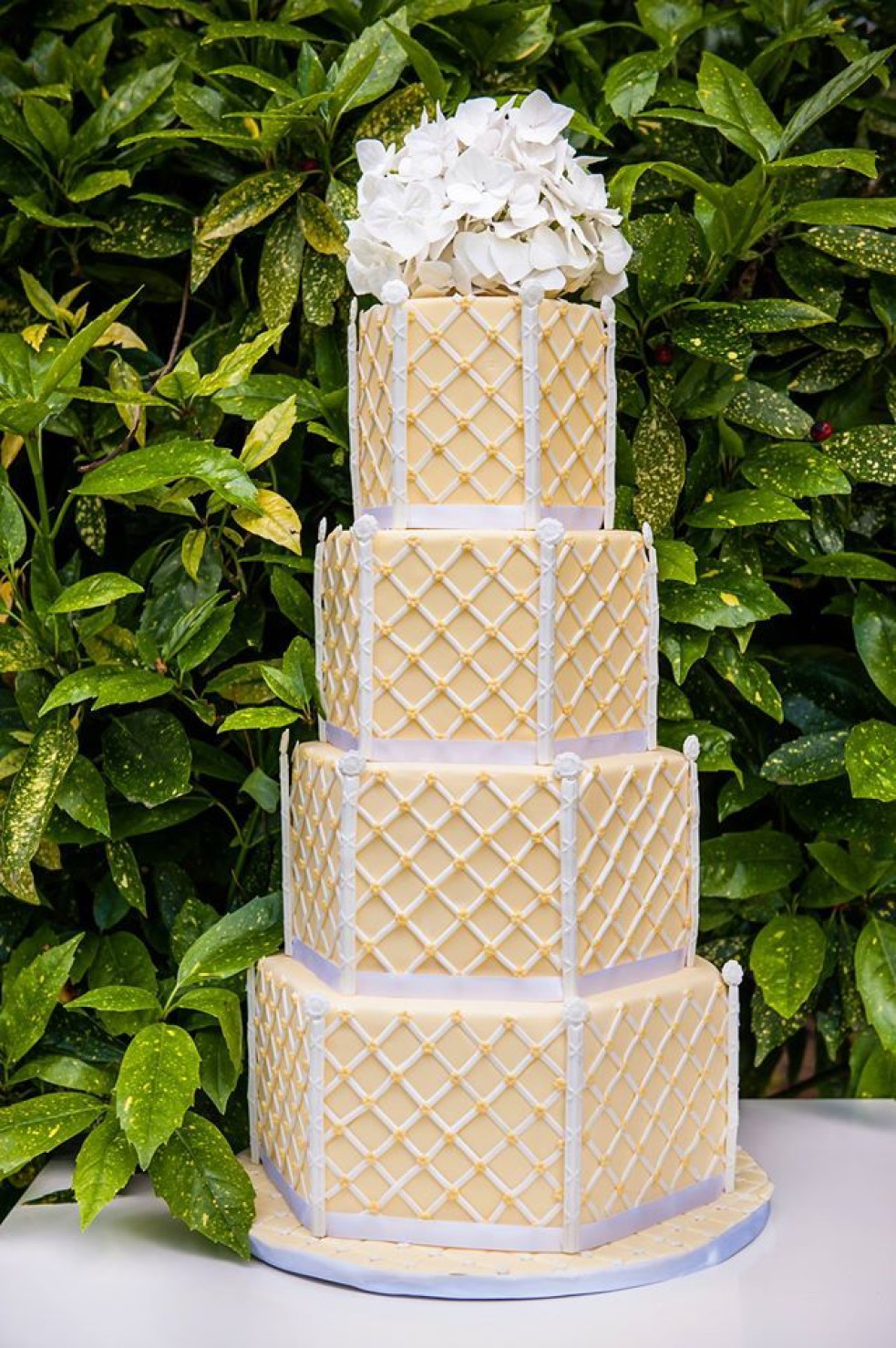 nádherná svadobná torta