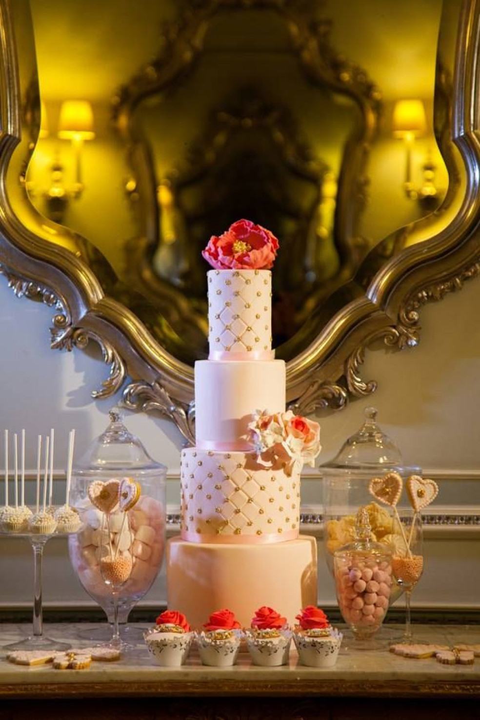 nádherná svadobná torta