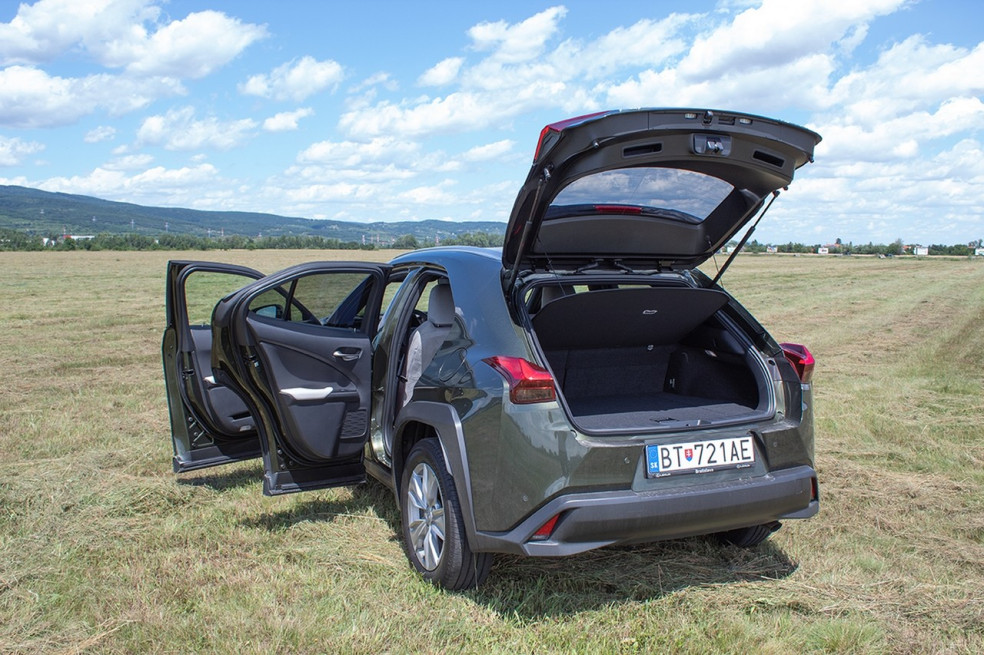 Lexus UX 250 H - batožinový priestor