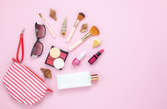 Dokonalá aj na cestách? Osvoj si beauty tipy pre cestovateľky!