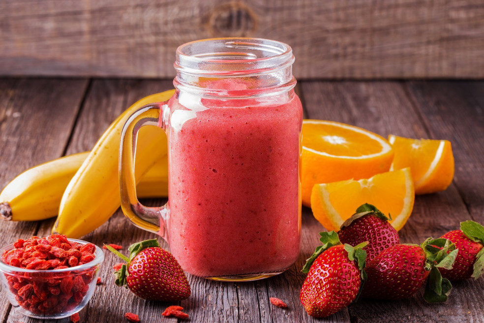 Smoothie z goji šťavy a bobúľ