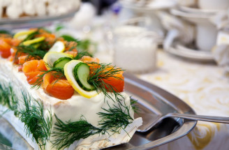 Slaná torta: Pripravuješ oslavu? Prekvap netradičnou pochúťkou!