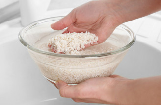Neuveríš, čo dokáže voda z uvarenej ryže: Odteraz ju už nevylievaj!