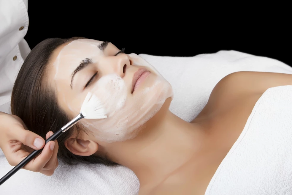 ultrazvuk, ultrazvukové čistenie, hĺbkové čistenie pleti, peeling ultrazvukom, sonoforéza, vstrebávanie látok