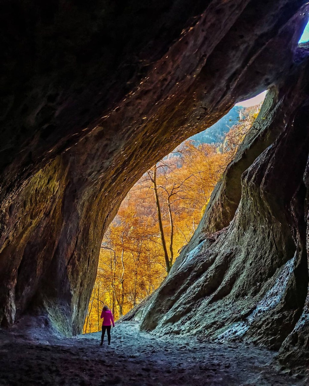 Šarkania diera
