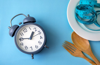 Počula si už o poldennom pôste? Spoznaj výhody intermittent fasting!