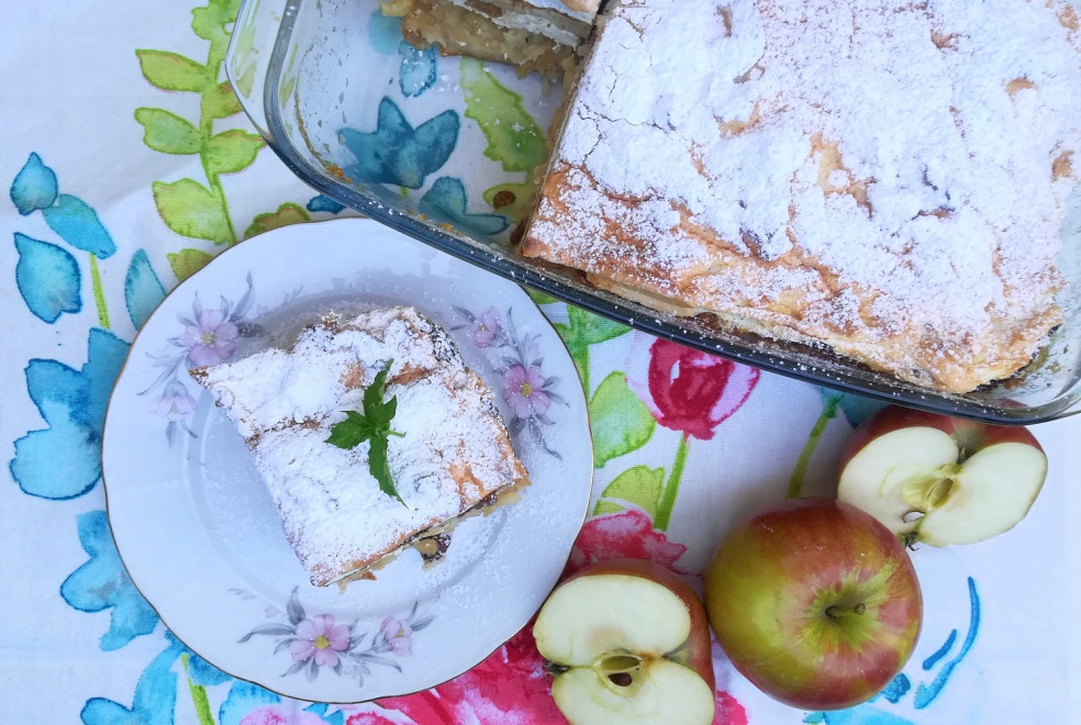 recept na jablkovú žemľovku