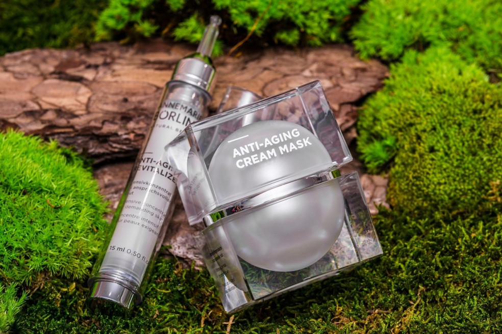 Dva zázraky od ANNEMARIE BÖRLIND: BEAUTY SHOT Revitalizer obsahuje koncentrované množstvo anti-aging látok. Preto predstavuje ideálny podklad pod anti-aging krémovú masku.