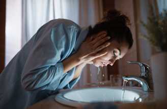Základné kroky v starostlivosti o pleť: Čo nikdy nevynechať?