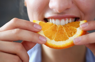 Čo škodí zubom? Poznáme tie najhoršie potraviny pre zuby