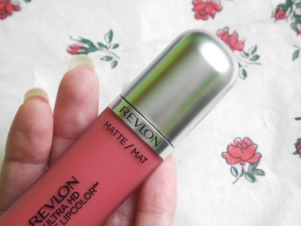 REVLON ULTRA HD MATTE LIPCOLOR LESK NA PERY