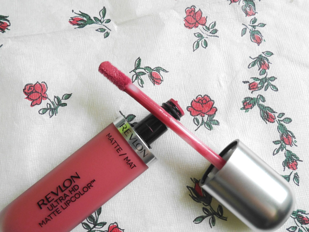 REVLON ULTRA HD MATTE LIPCOLOR LESK NA PERY