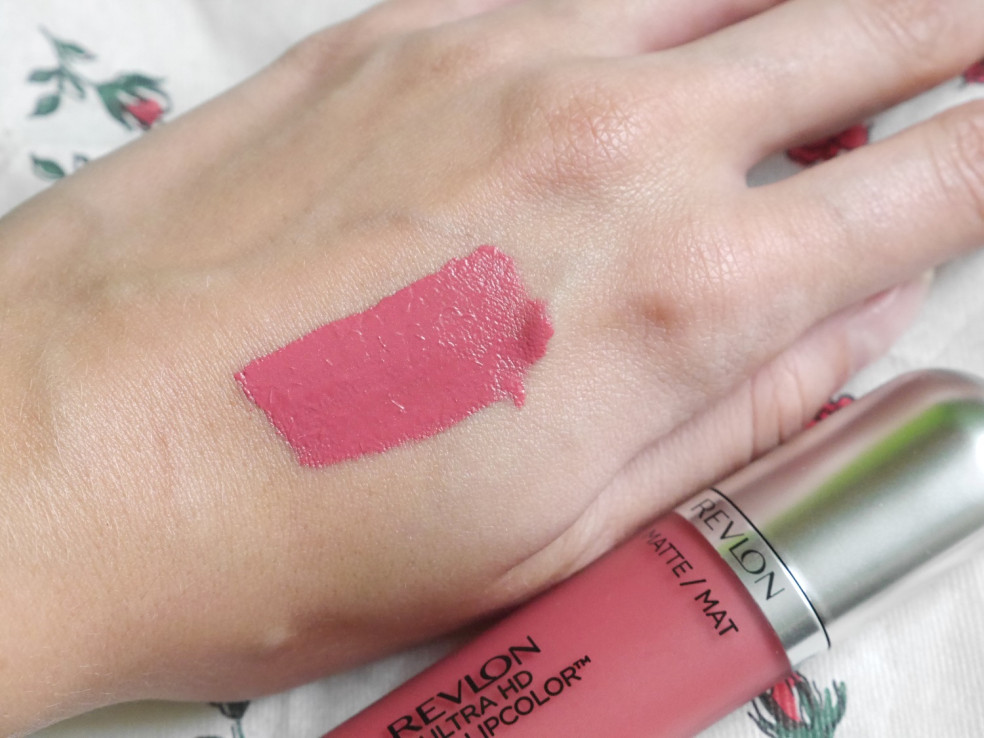 REVLON ULTRA HD MATTE LIPCOLOR LESK NA PERY