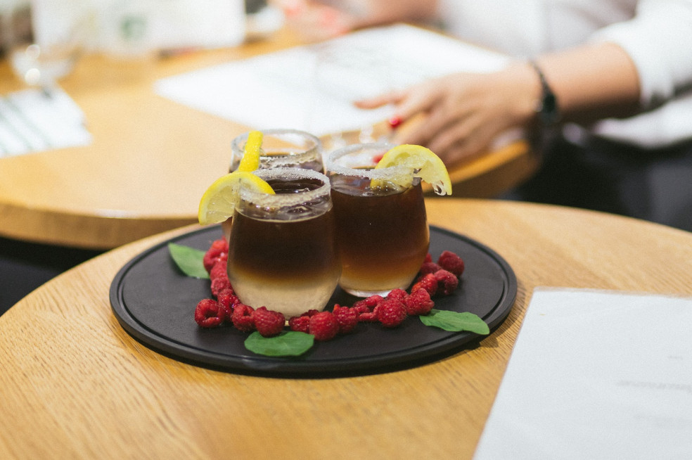 Zázvorová limonáda s kávou Starbucks Kenya