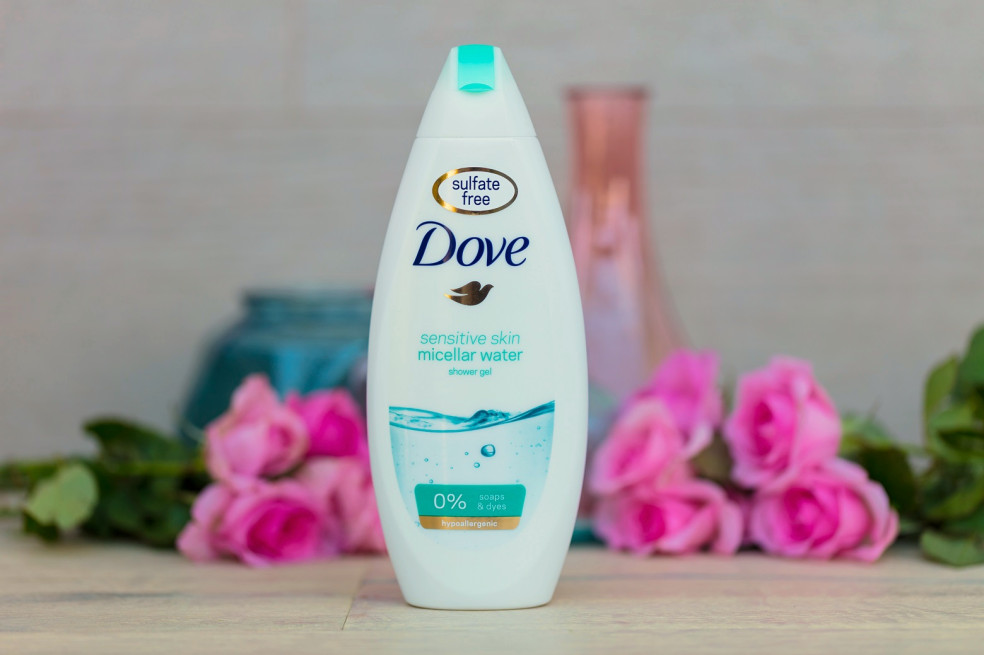 Micelárny sprchovací gél tableta Dove Sensitive Skin