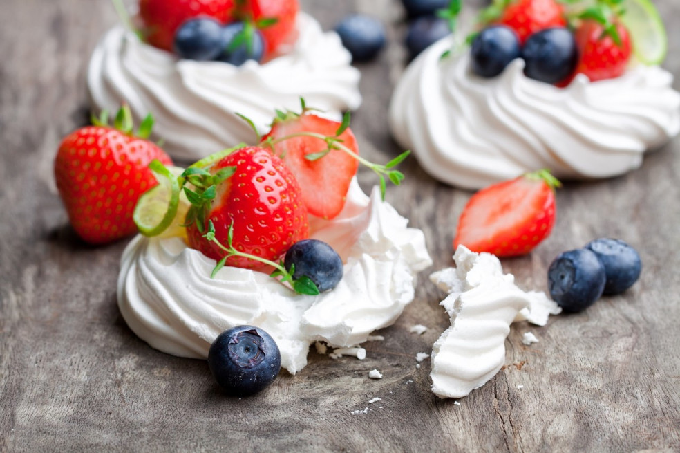 mini Pavlova tortička