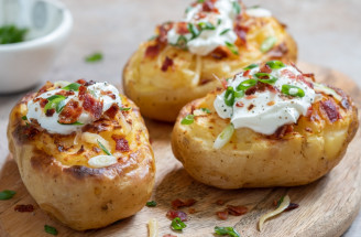Pečené zemiaky plnené kyslou smotanou: Také jednoduché a také chutné!