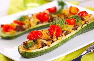 TOP RECEPT: Šťavnatá plnená cuketa, na ktorej si pochutí každý!