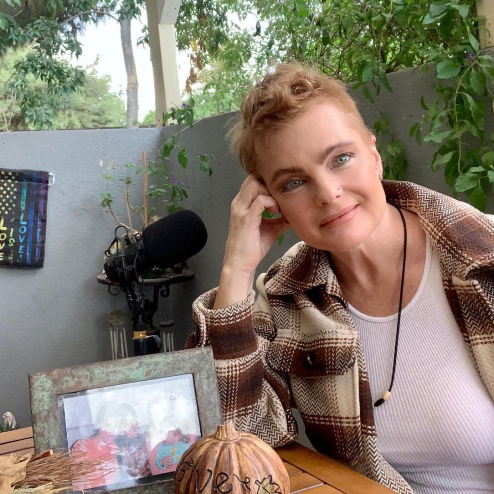 Erika Eleniak