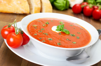Jej tajomstvo je cibuľa: Super rýchla paradajková polievka