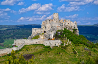 Najkrajšie hrady na Slovensku - kedy ich navštíviť a koľko to stojí?