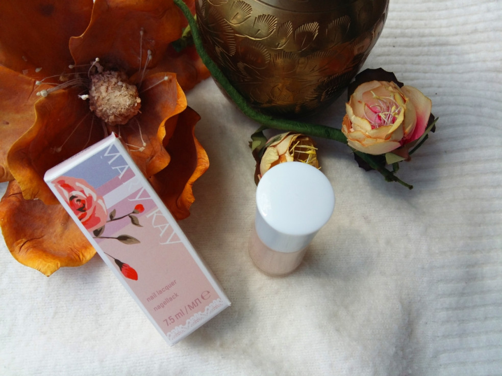 TEST: Mary Kay - Into the Garden™ Lak na nechty