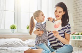 Najoriginálnejšie vyznanie: Toto sú najkrajšie verše ku Dňu matiek!