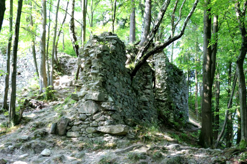 Turistika po Slovenku: STARHRAD