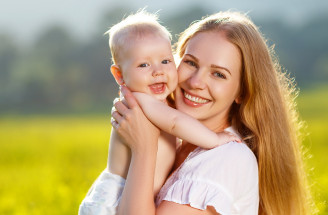 Aká si mama podľa znamenia? Veselá, prísna či nadmieru starostlivá?