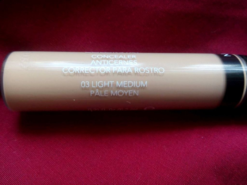 TEST: REVLON - Colorstay - Korektor