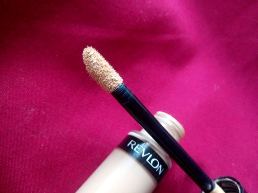 TEST: REVLON - Colorstay - Korektor