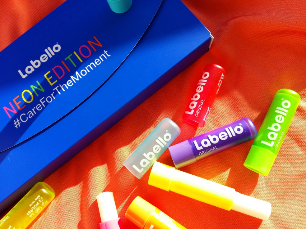 TEST: Labello – Neon Edition – kazeta balzamov na pery