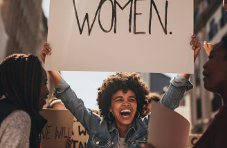 Kontroverzná feministická móda? Skôr hrdá oslava, že si žena!