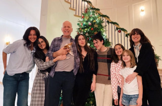 Bruce Willis bude dedko! Teší sa na rolu starého otca?