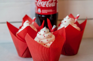 Angie pečie: Coca-Cola cupcakes