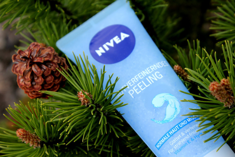 Nivea zjemňujúci pleťový peeling