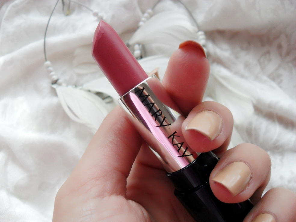 TEST: MARY KAY - Gélový Polomatný Rúž - Odtieň Bashful You a Mauve Moment