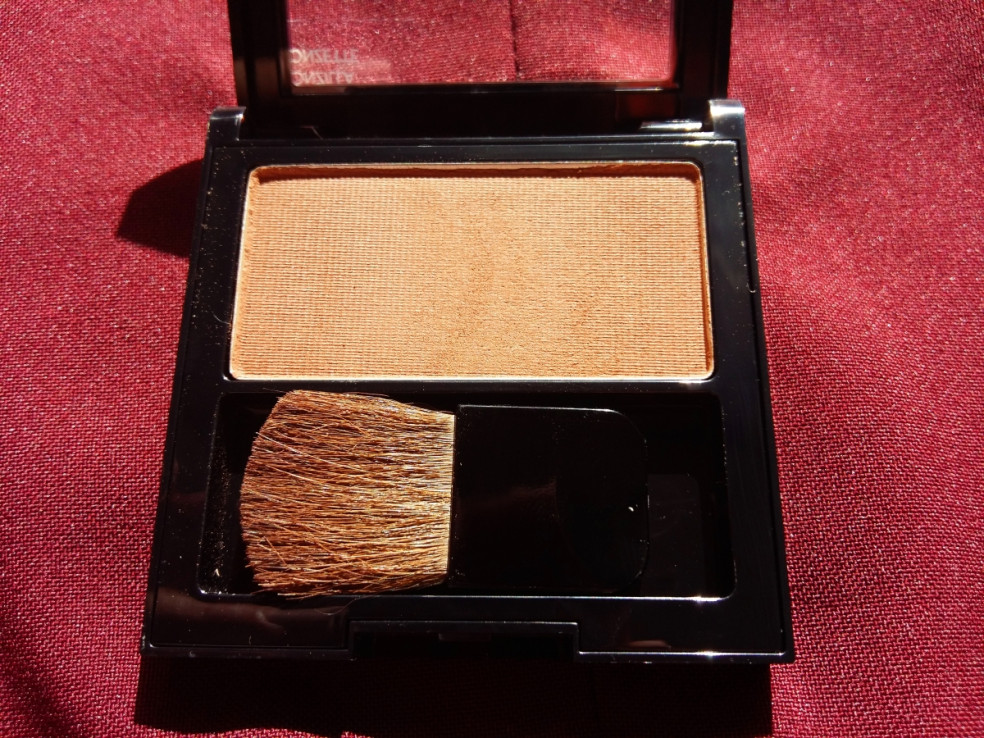 TEST: REVLON – púdrový bronzer