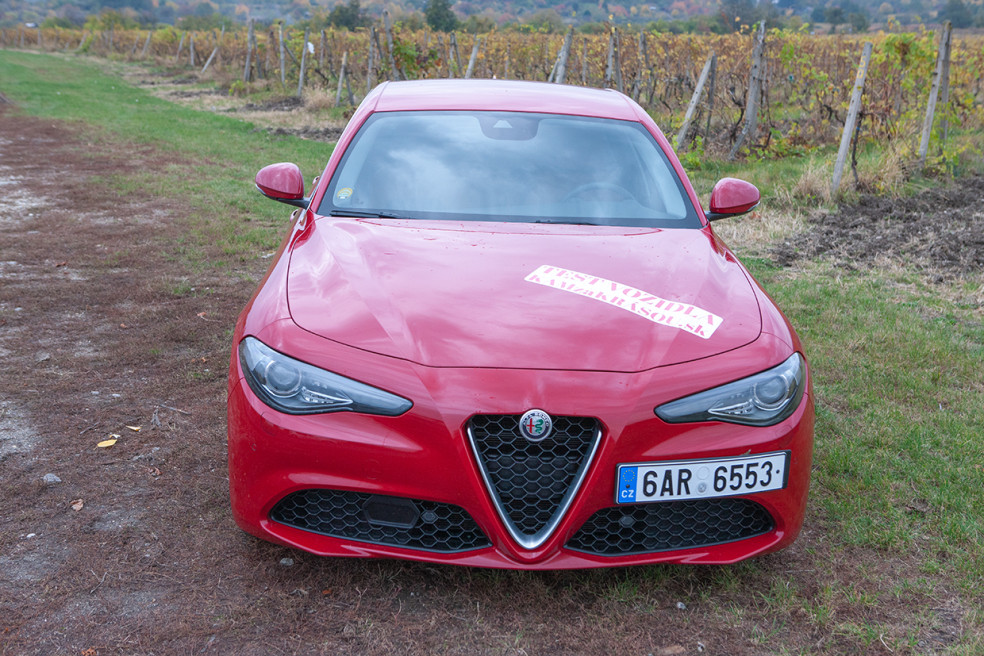 Alfa Romeo Giulia - predné svetlomety