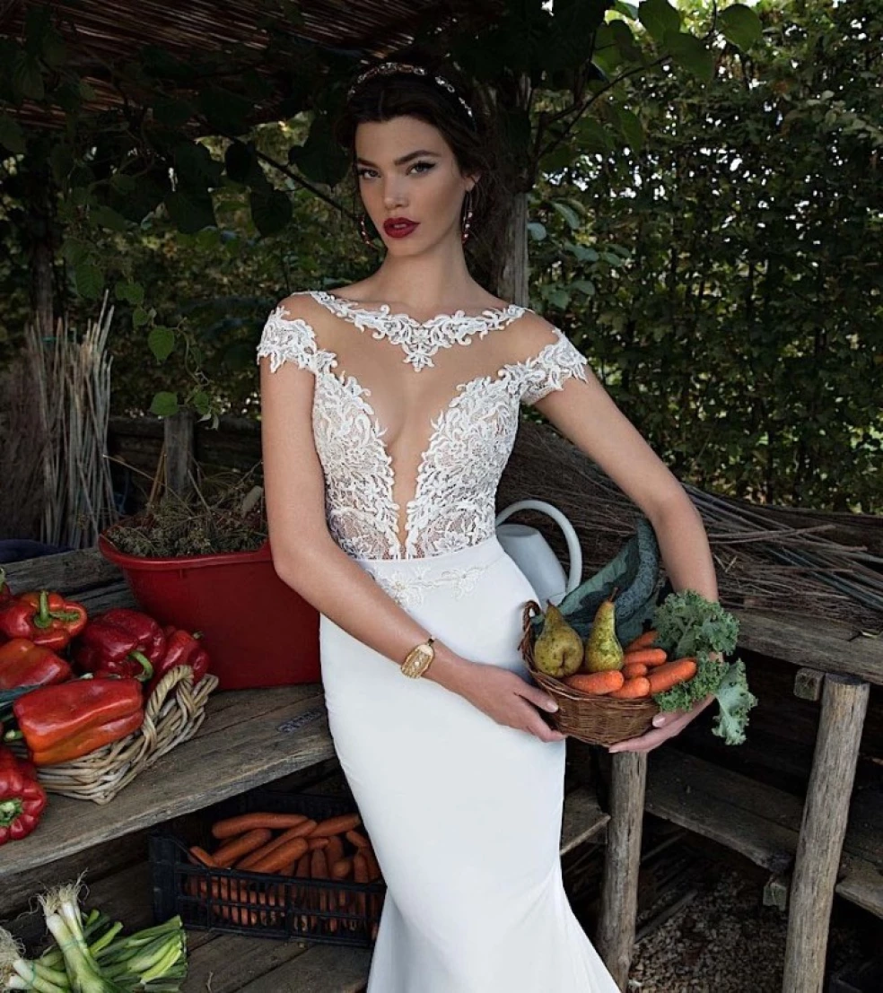 Elegantné a sexi svadobné šaty BERTA 2015