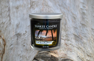 TEST: YANKEE CANDLE Black Coconut