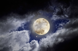 4 fakty ako na nás vplýva spln Mesiaca