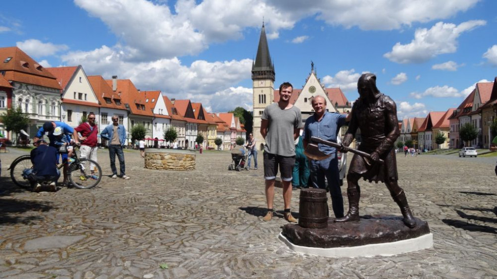 Novou atrakciou Bardejova je bronzová socha kata