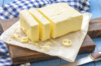 Málokto dokáže rozoznať poctivé a kvalitné maslo od falošného. Čo ho odhalí?