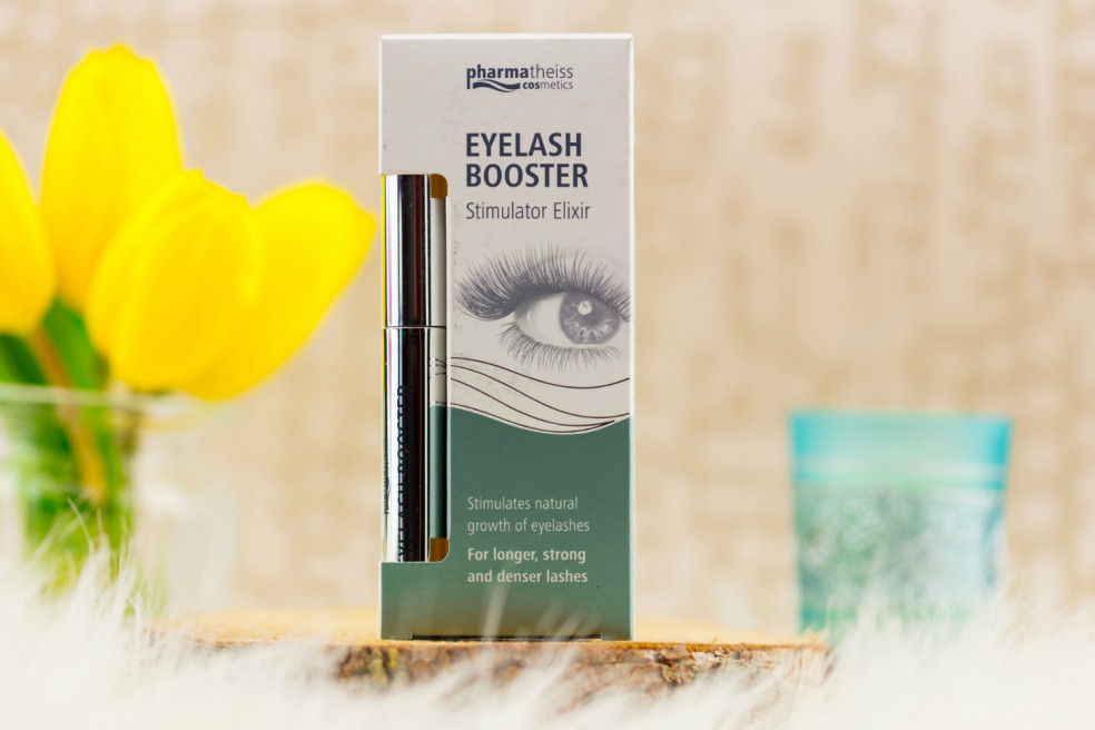 Eyelash booster