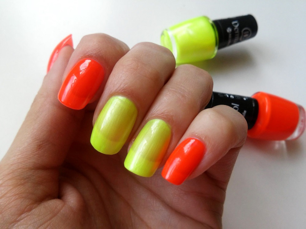 Dermacol Neon Nail Polish