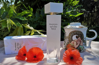 Vyhrajte dámsku toaletnú vodu Elizabeth Arden White Tea